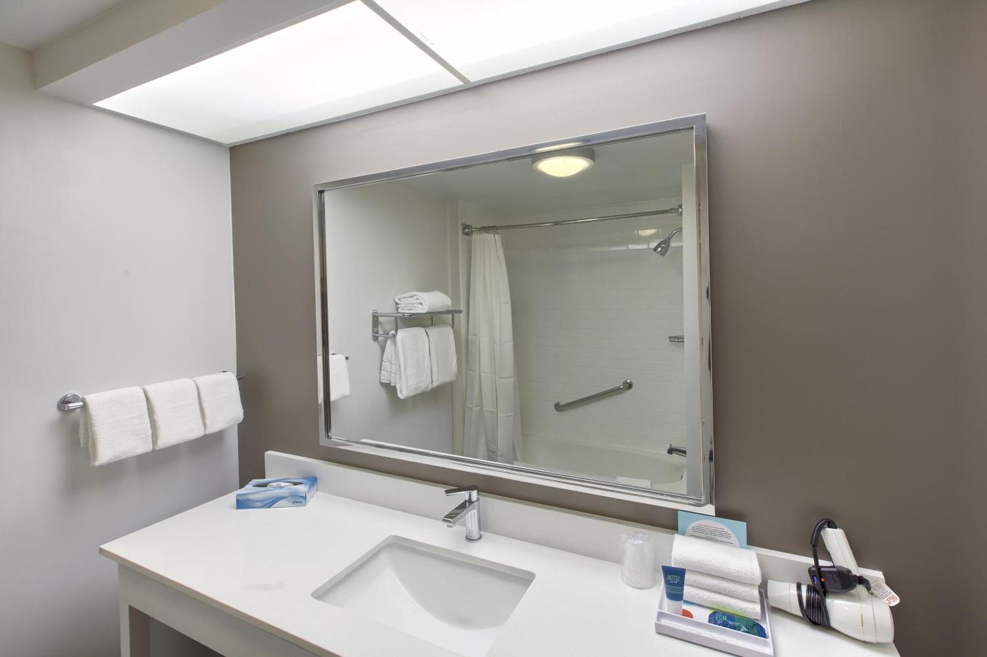 Four Points By Sheraton Charlotte/Pineville Exterior photo